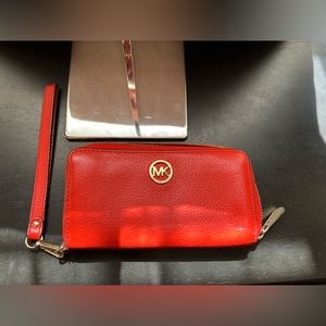 Michael kors wallet